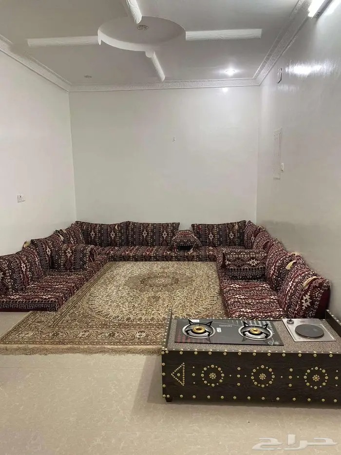 بيع عمارة في مهد الذهب دور فوق وشقتين